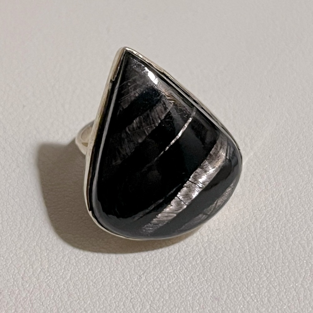 Hypersthene gemstone Sterling Silver statement Ring size 8 black stone w/ flash